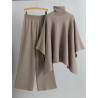 Completo Maglione Due Pezzi da Donna Autunno Inverno: Maglione a Collo Alto con Mantella e Pantaloni Larghi in Maglia Tinta Unit